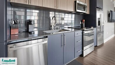 5201 Leesburg Pike in Baileys Crossroads, VA - Foto de edificio - Building Photo