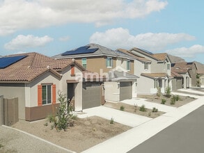 20177 W Thomas Rd in Buckeye, AZ - Foto de edificio - Building Photo