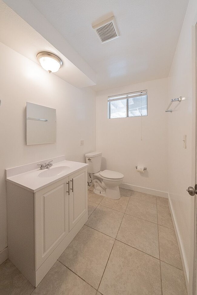 14039 Burton St in Los Angeles, CA - Building Photo - Building Photo