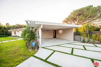 645 Walther Way in Los Angeles, CA - Building Photo - Building Photo