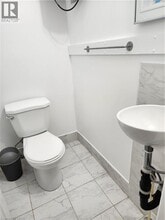 25 W 4th St in Hamilton, ON - Building Photo - Building Photo