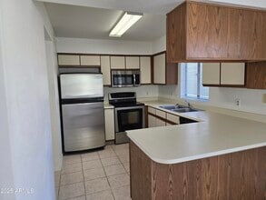 16706 E Almont Dr in Fountain Hills, AZ - Building Photo - Building Photo