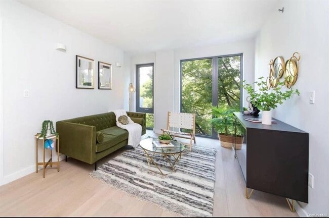 property at 13680-136-41 41st Ave