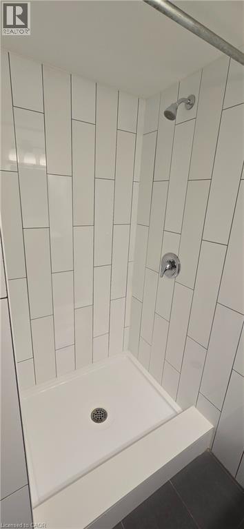 240 Chapel St in Kitchener, ON - Building Photo - Building Photo