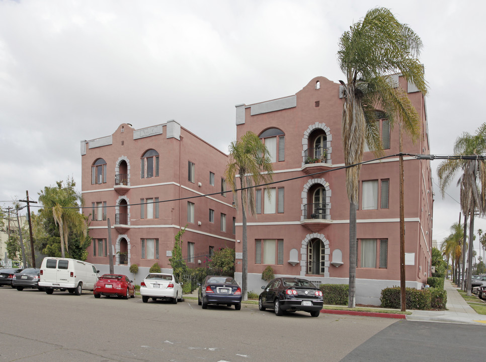 Casa Arleda Apartments in San Diego, CA - Building Photo