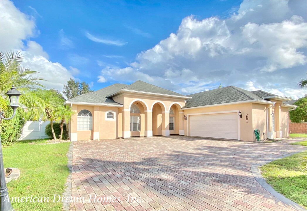 3801 Greystone Legend Pl in Oviedo, FL - Building Photo