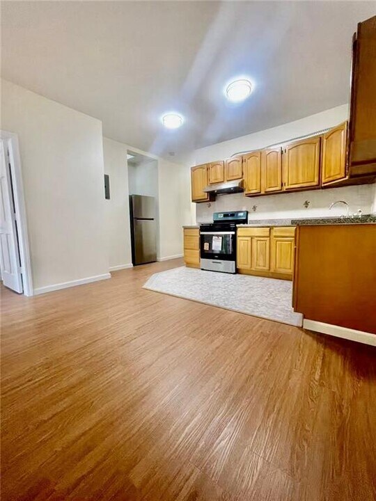 1643 Bath Ave in Brooklyn, NY - Building Photo