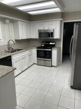 2058 Shadow Rock Dr in Humble, TX - Building Photo - Building Photo
