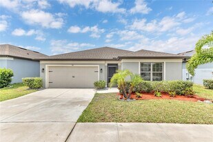 747 Citrus Isle Dr in Davenport, FL - Building Photo