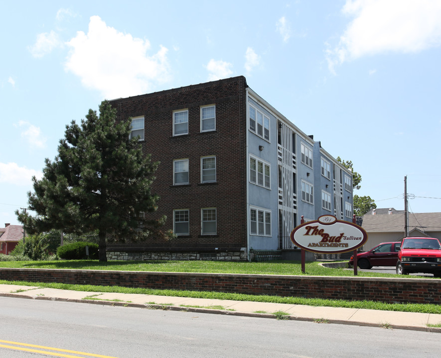 The Bud Sullivan Apartments in Kansas City, MO - Foto de edificio