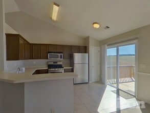 7955 Streamside Ln in Cumming, GA - Foto de edificio - Building Photo