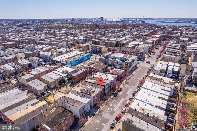 221 N Collington Ave in Baltimore, MD - Building Photo - Building Photo