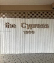 1200 St Charles Pl in Pembroke Pines, FL - Building Photo