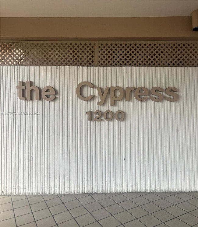 property at 1200 St Charles Pl