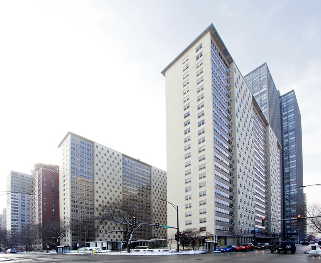 3950 N Lake Shore Dr in Chicago, IL - Building Photo - Building Photo