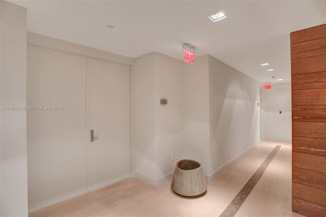 3535 Hiawatha Ave in Miami, FL - Building Photo - Building Photo