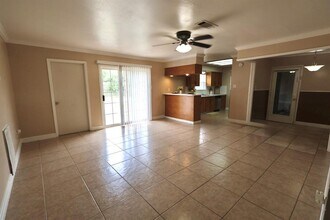 1217 E Brown Ln in Deer Park, TX - Building Photo - Building Photo