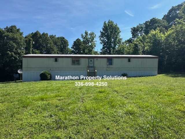 1086 Frye Rd in Stoneville, NC - Building Photo