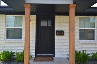 3007 Columbia St in Houston, TX - Building Photo