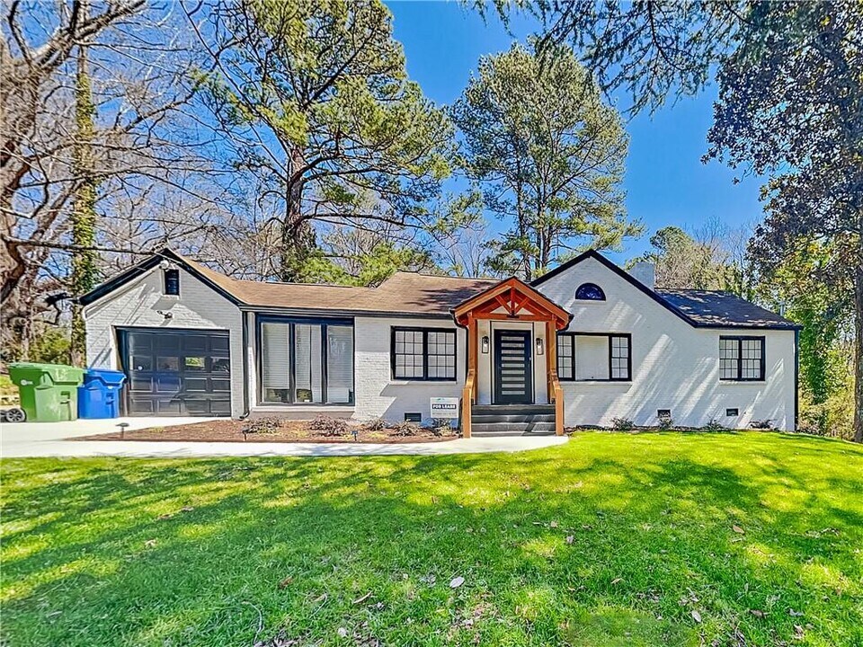 1164 Lynhurst Dr SW in Atlanta, GA - Building Photo
