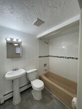 195 Maverick St, Unit 1 in Boston, MA - Foto de edificio - Building Photo