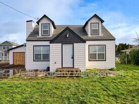 415 S 11th St in Independence, OR - Building Photo