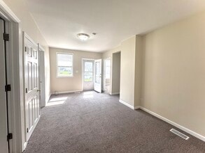 324 N Union St in Aurora, IL - Building Photo - Building Photo