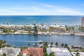 1041 Hillsboro Mile in Hillsboro Beach, FL - Foto de edificio - Building Photo