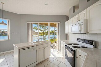 575 SE 29th Dr in Homestead, FL - Building Photo - Building Photo