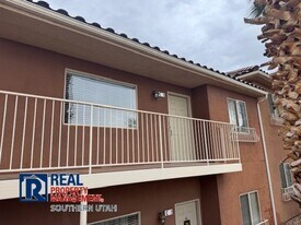 700 N Main St in Washington, UT - Building Photo