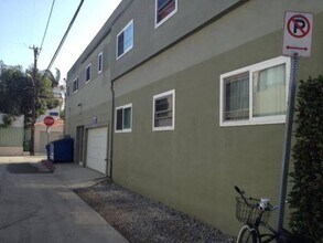 474 Sherman Ave in Los Angeles, CA - Building Photo - Building Photo
