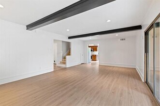 10510 Ravenscroft Dr in Dallas, TX - Building Photo - Building Photo