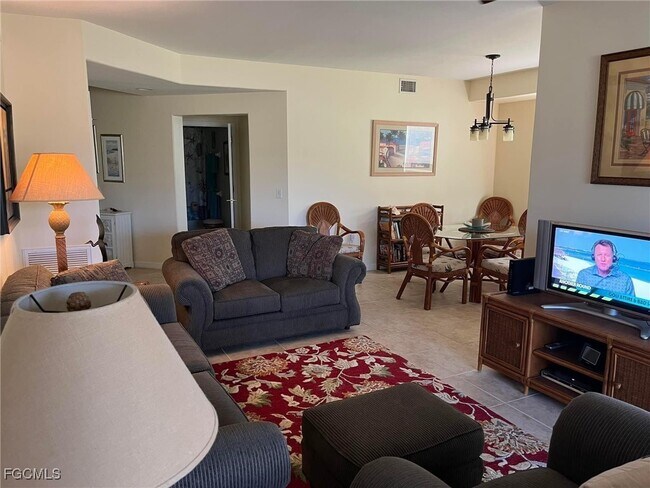11011 Mill Creek Way in Ft. Myers, FL - Building Photo - Building Photo