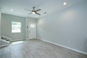 923 Timberglen Ct in Montgomery, TX - Building Photo - Building Photo