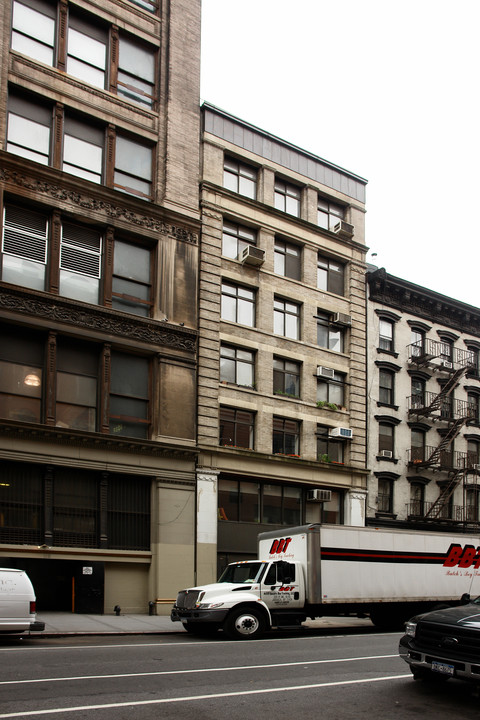 120 W 20th St in New York, NY - Building Photo