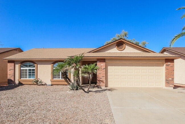 property at 986 S Wanda Dr