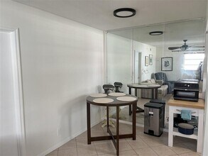 18 Ocean Breeze in Lake Worth Beach, FL - Building Photo - Building Photo