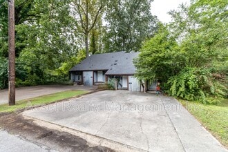 102 Walnut Ln in Oak Ridge, TN - Building Photo - Building Photo