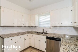 6030 McKnight St in Houston, TX - Building Photo - Building Photo