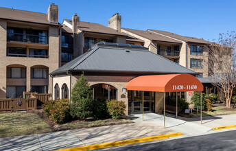 Old Georgetown Village Condo in North Bethesda, MD - Building Photo - Building Photo