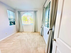 15770 Myrtlewood Ave in Chino, CA - Foto de edificio - Building Photo