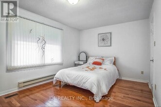 101 Summerdale Dr in Markham, ON - Building Photo - Building Photo