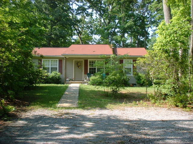 602 Higate Rd in Hendersonville, NC - Building Photo