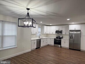 6409 63rd Pl in East Riverdale, MD - Building Photo - Building Photo