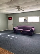 2217 Leaman Ave in Rosenberg, TX - Foto de edificio - Building Photo