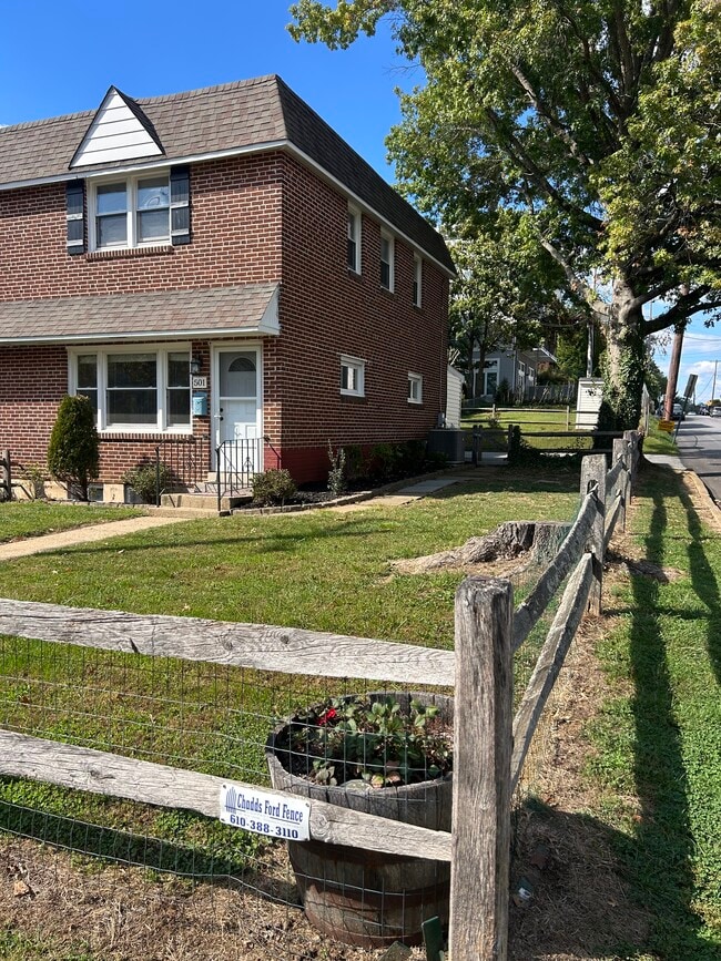 501 W Market St in West Chester, PA - Building Photo - Building Photo