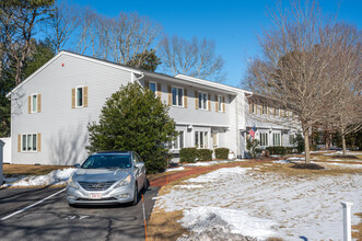 Quashnet Valley in Mashpee, MA - Building Photo - Building Photo