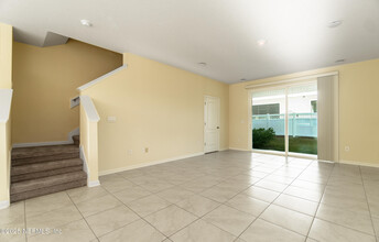 574 Running Wds St in Orange Park, FL - Building Photo - Building Photo