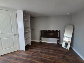 1120 Rigsby Ave, Unit 3 in San Antonio, TX - Building Photo - Building Photo