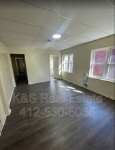 341 Orchard Pl in Pittsburgh, PA - Foto de edificio - Building Photo